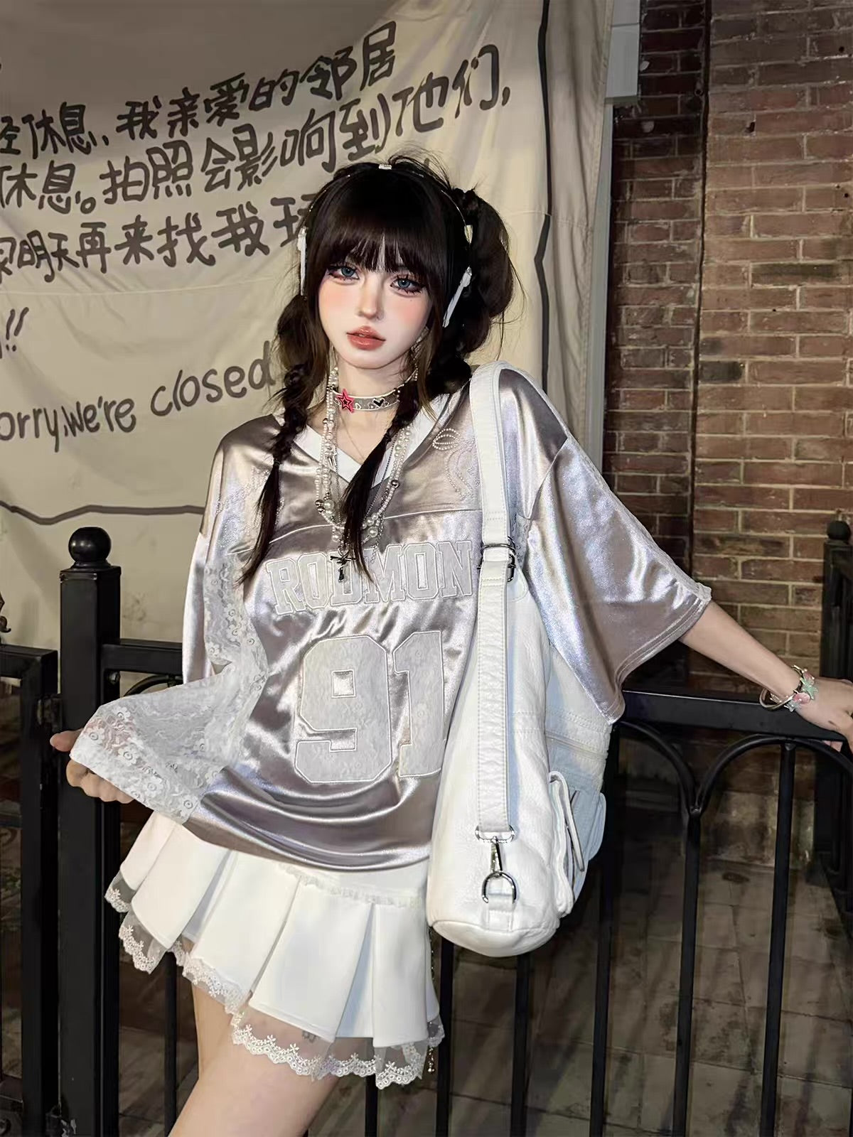 Rodmon loose fit jersey in Acubi street fashion style.