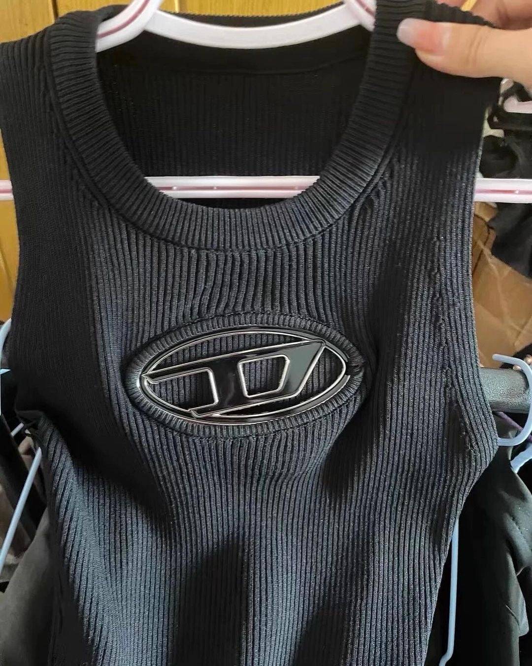 D TANK TOP