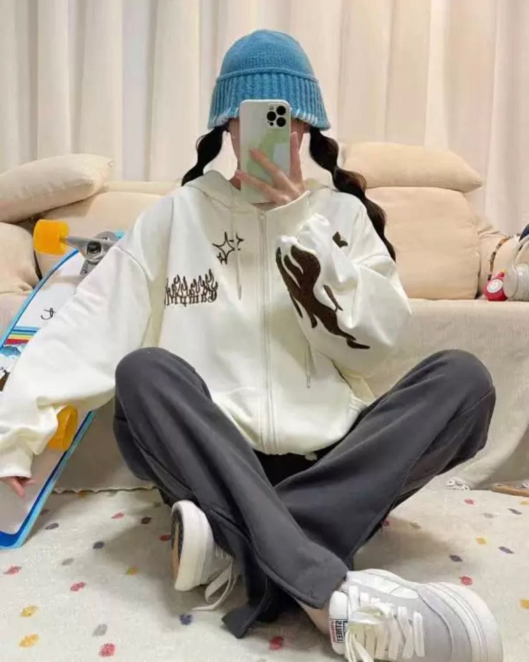 Streetwear hoodie outfit showcasing Acubi fashion in India trend