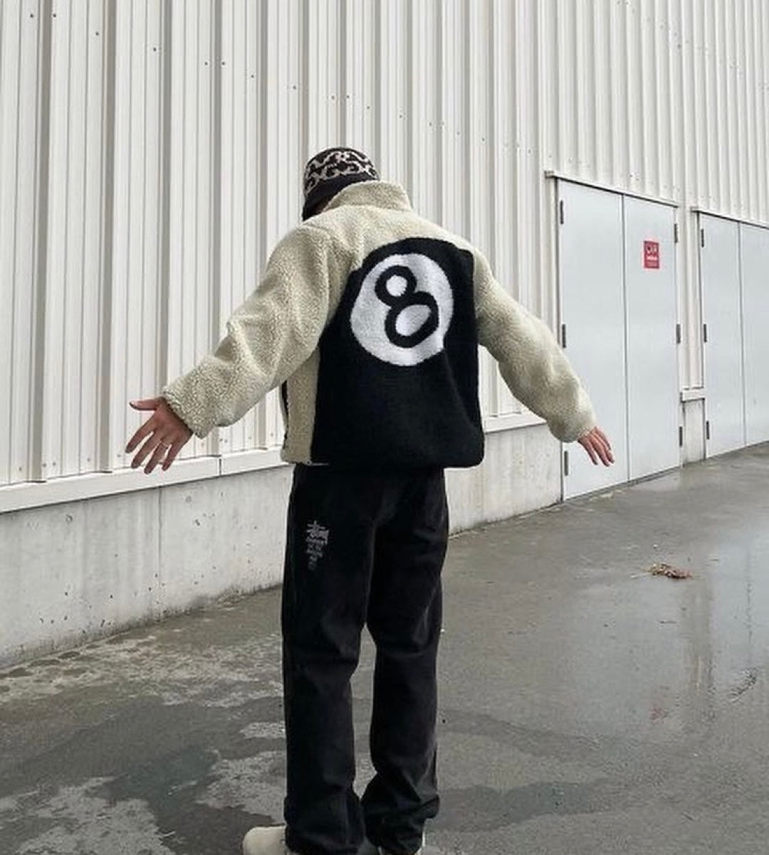 Sttussy 8 ball sherpa reversible white and black jacket for street fashion in India winter outfit