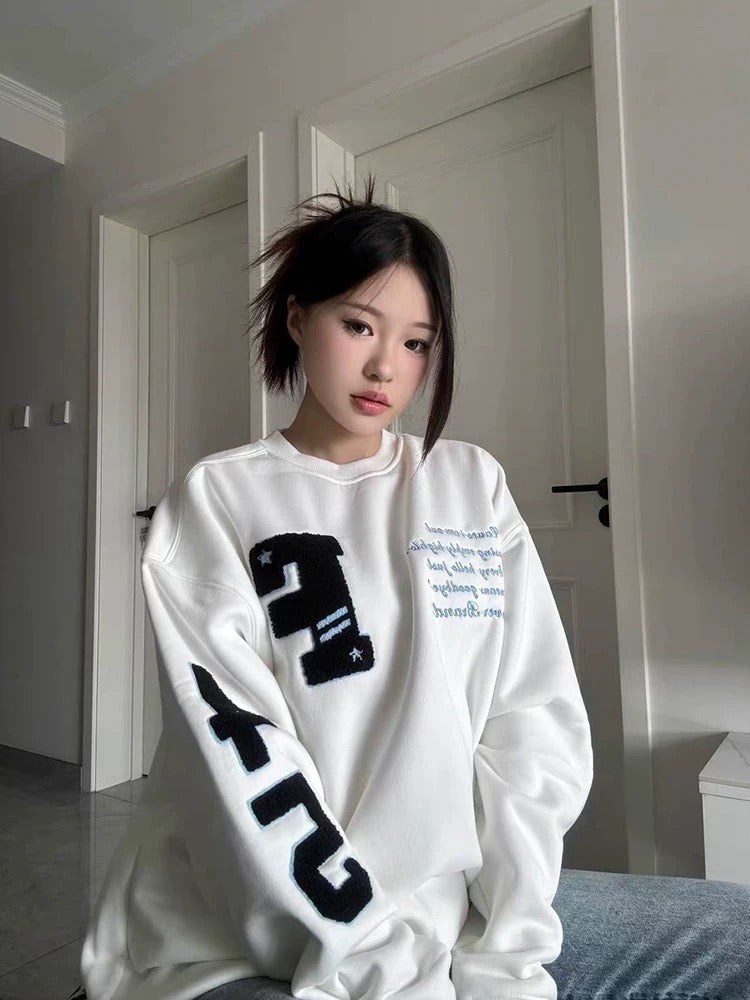 Fortune 8 Graphic Sweatshirt