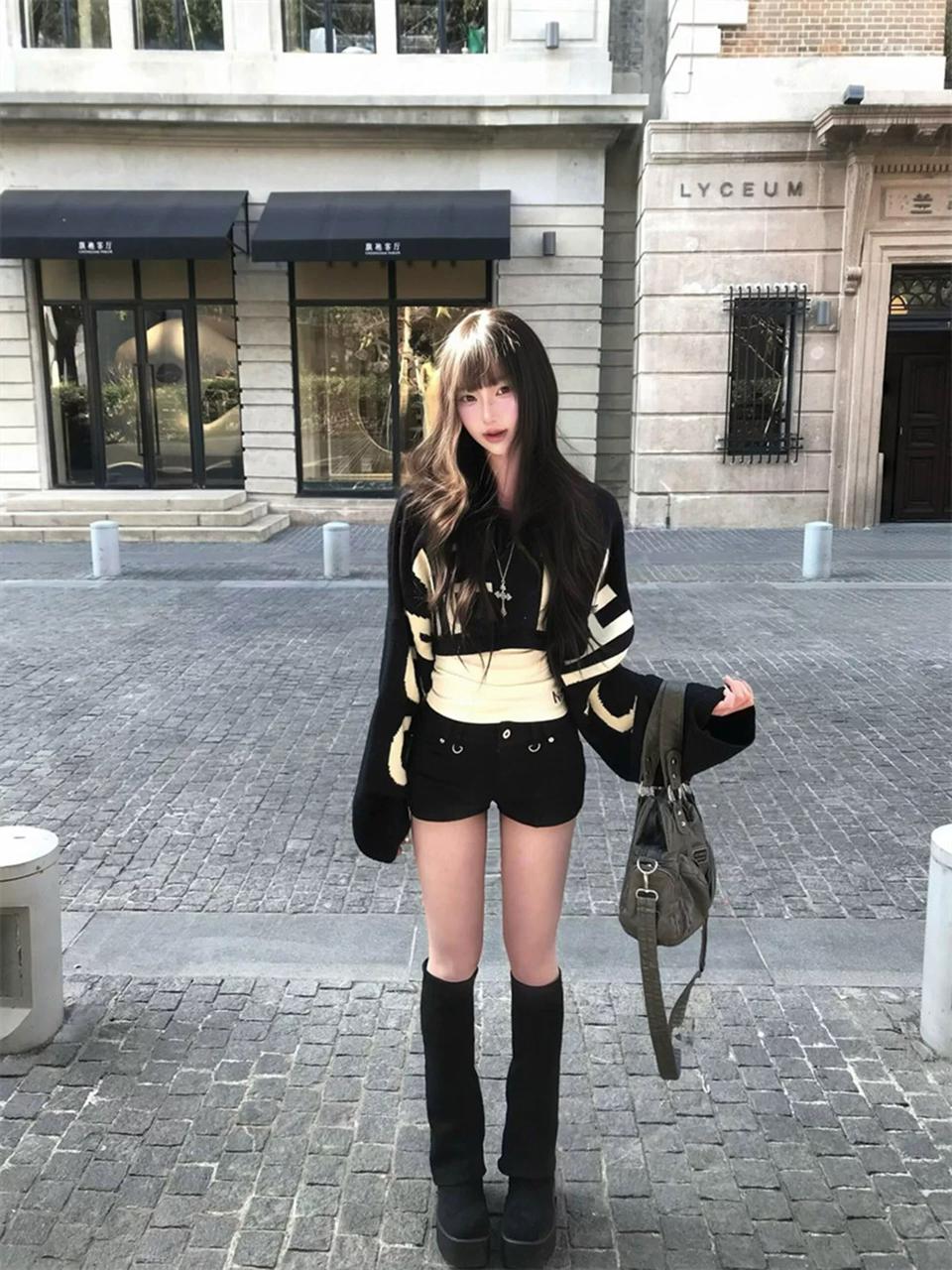Oversized Crop Knit