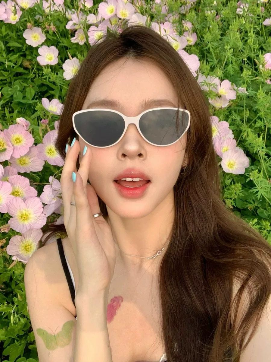 Pink Cat-Eye Sunglasses